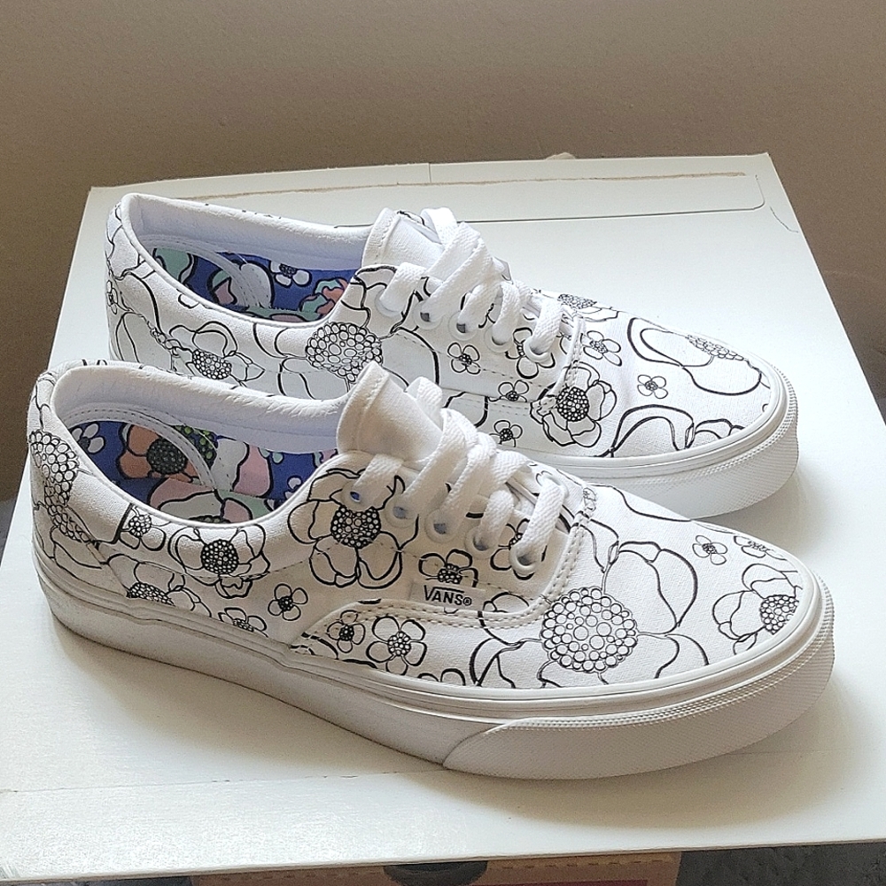 Vans, Women US Size 8, White and Black.